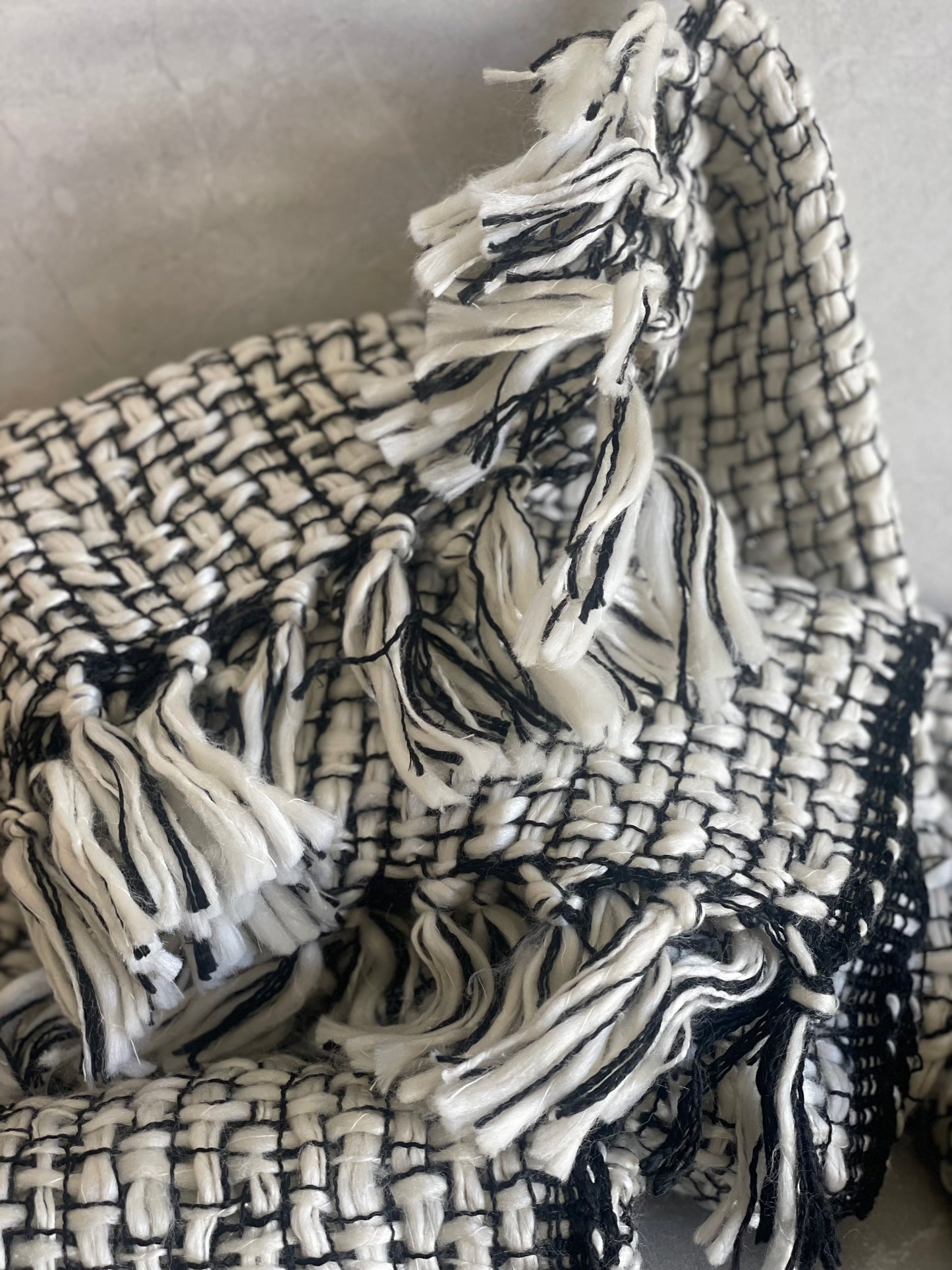 Vienna Wool Blend Throw 125x150cm Iv/Blk
